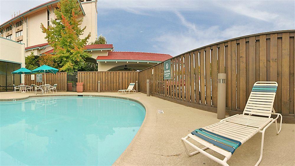 La Quinta By Wyndham Seattle Sea-Tac Airport Hotel Сиатак Екстериор снимка