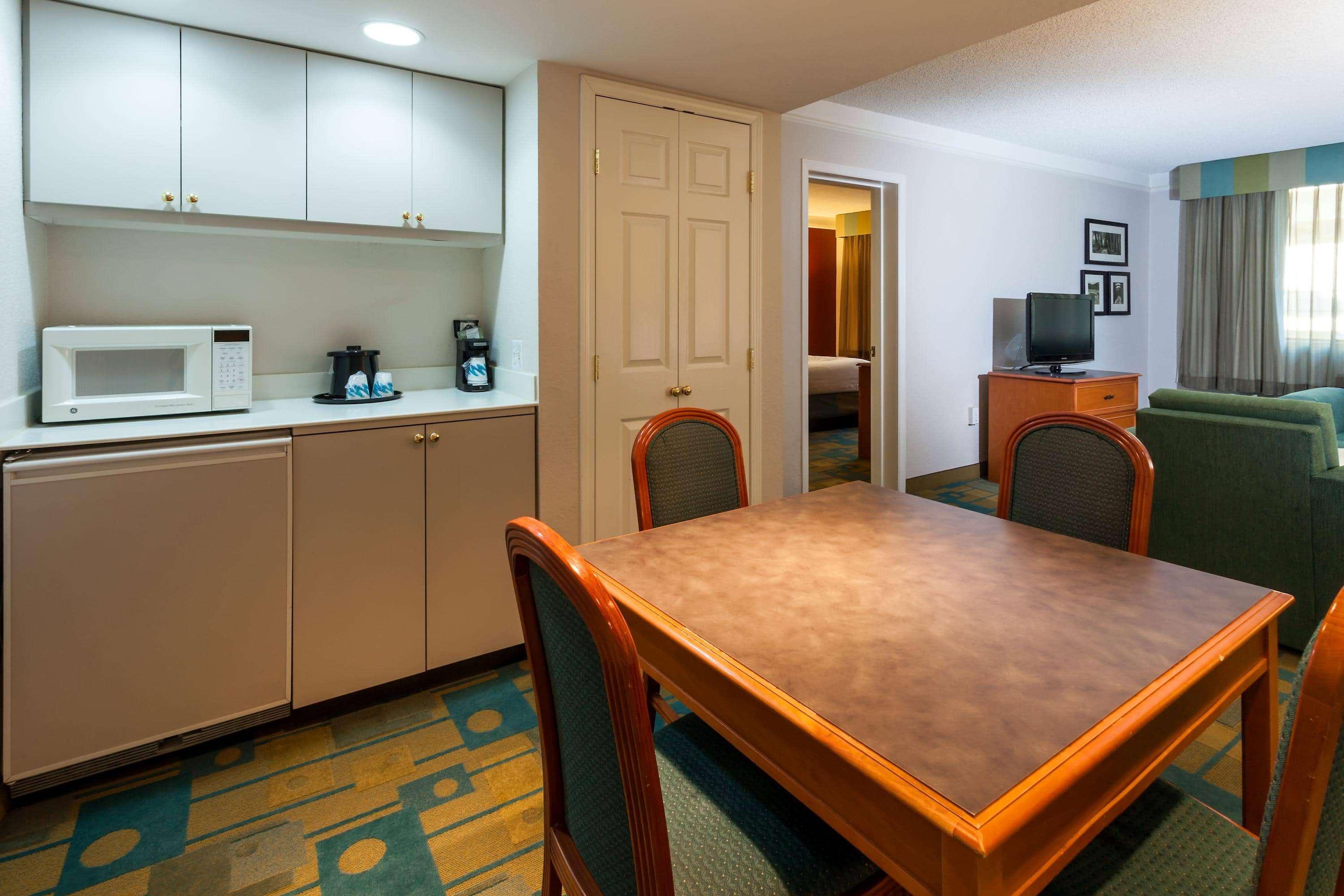 La Quinta By Wyndham Seattle Sea-Tac Airport Hotel Сиатак Екстериор снимка