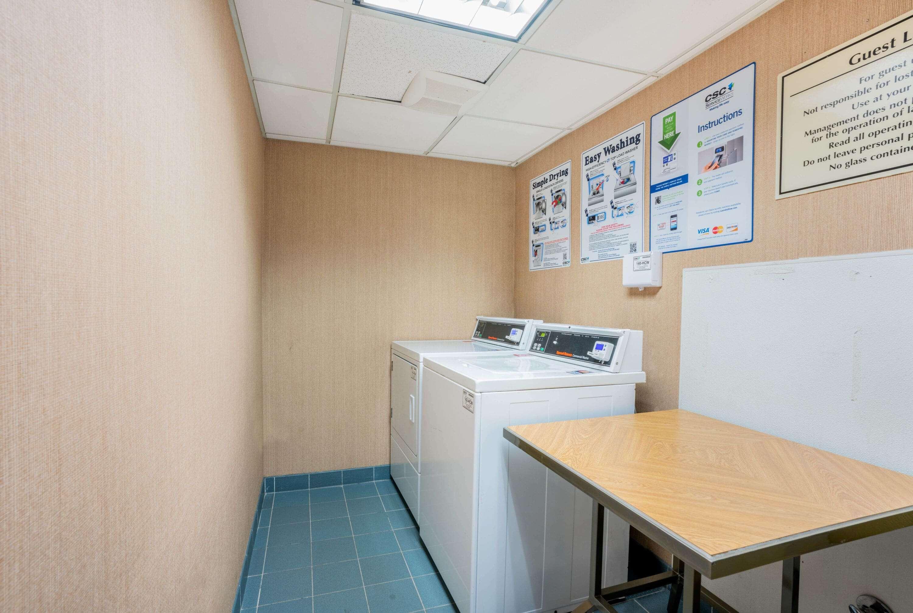 La Quinta By Wyndham Seattle Sea-Tac Airport Hotel Сиатак Екстериор снимка