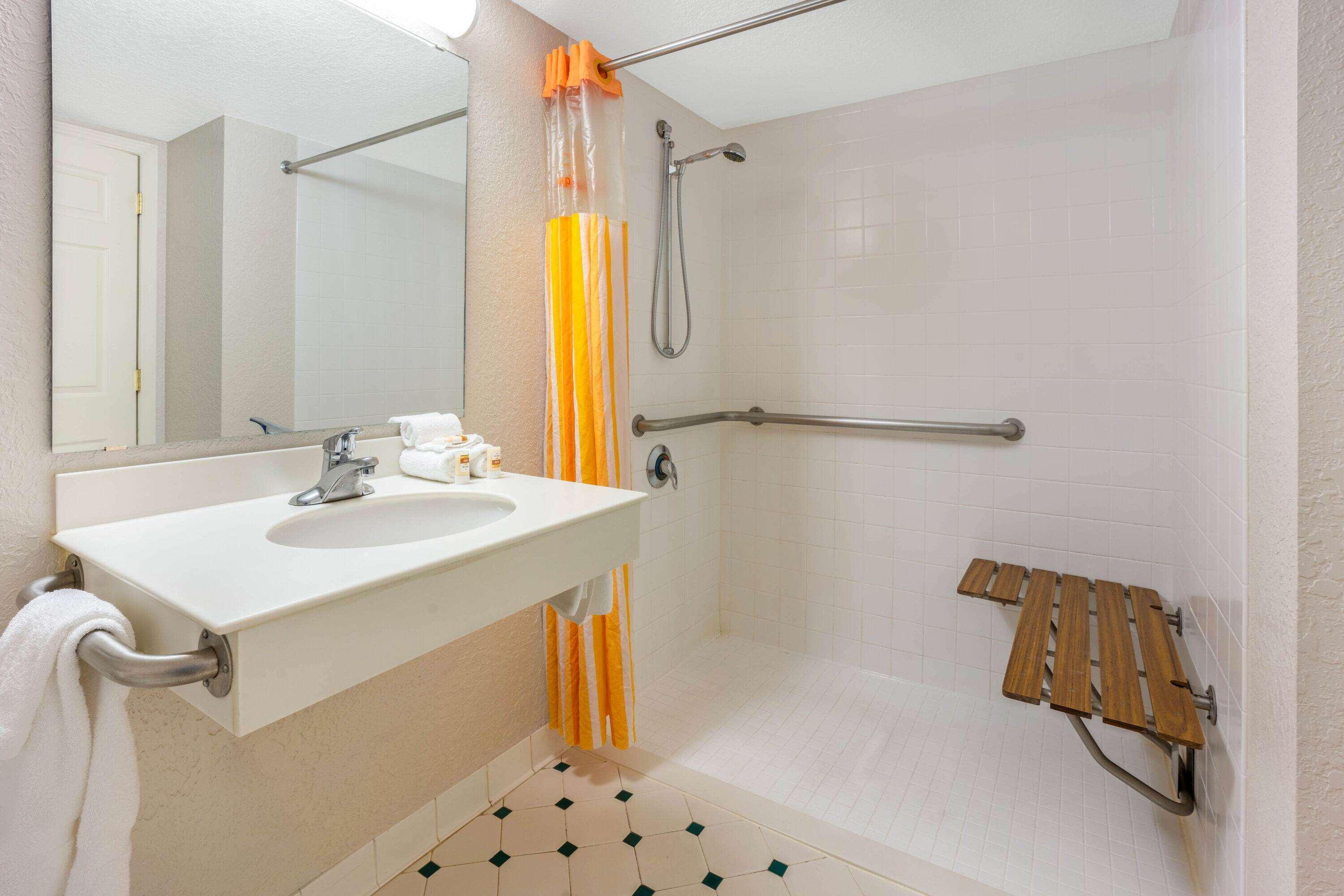 La Quinta By Wyndham Seattle Sea-Tac Airport Hotel Сиатак Екстериор снимка