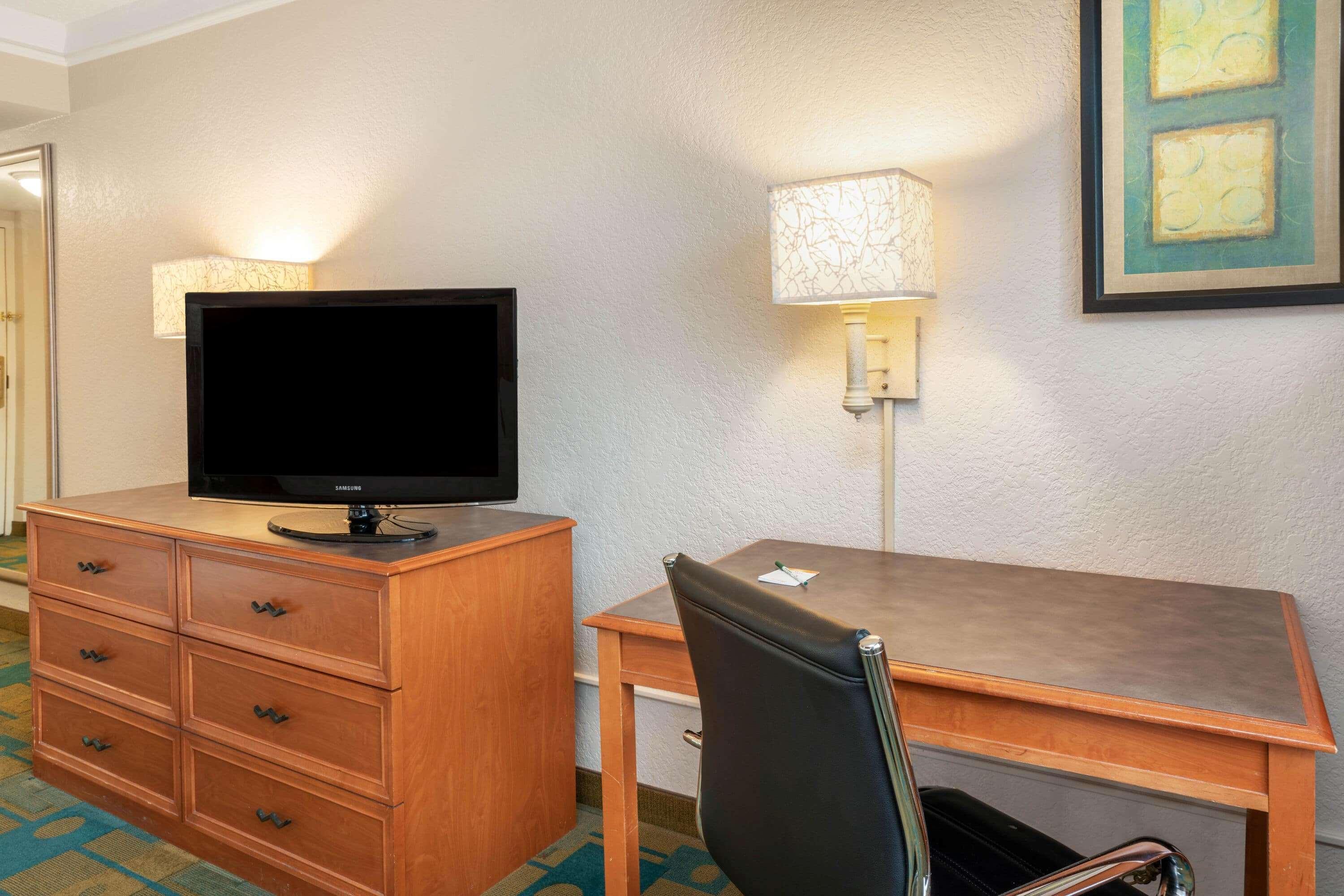 La Quinta By Wyndham Seattle Sea-Tac Airport Hotel Сиатак Екстериор снимка