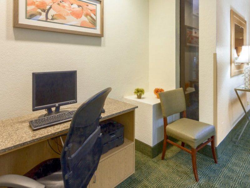 La Quinta By Wyndham Seattle Sea-Tac Airport Hotel Сиатак Екстериор снимка
