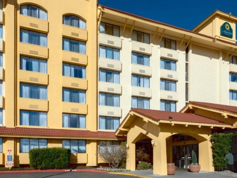 La Quinta By Wyndham Seattle Sea-Tac Airport Hotel Сиатак Екстериор снимка