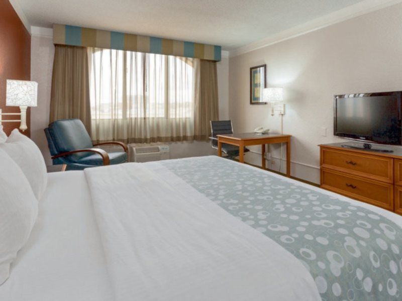 La Quinta By Wyndham Seattle Sea-Tac Airport Hotel Сиатак Екстериор снимка